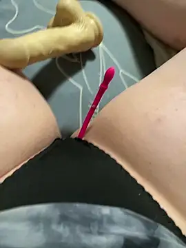 Snapshot of katcclovea chatting on October 30, 2025, 5:57 pm katcclovea online show from October 30, 2025, 5:57 pm