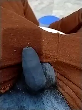 Snapshot of Rajxxxdx4u chatting on December 29, 2024, 8:37 pm Rajxxxdx4u online show from December 29, 2024, 8:37 pm