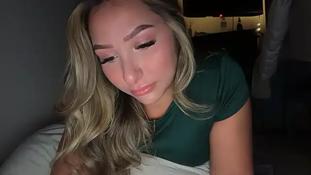lustfulsmiles online show from July 14, 2026, 2:56 pm