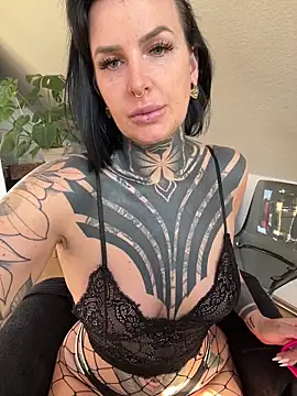 InkedBiitch online show from February 4, 2026, 8:31 am
