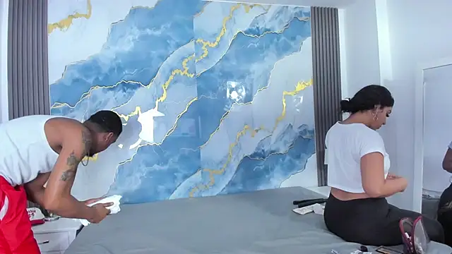 Kylieandjhonny online show from November 15, 2025, 9:32 pm