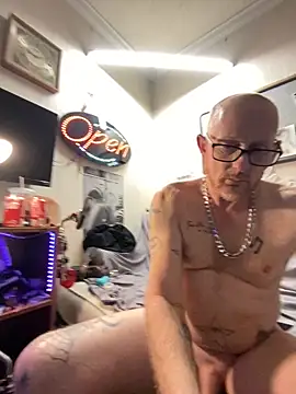 Snapshot of WhiteChocalate_69 chatting on March 22, 2025, 2:14 pm WhiteChocalate 69 online show from March 22, 2025, 2:14 pm