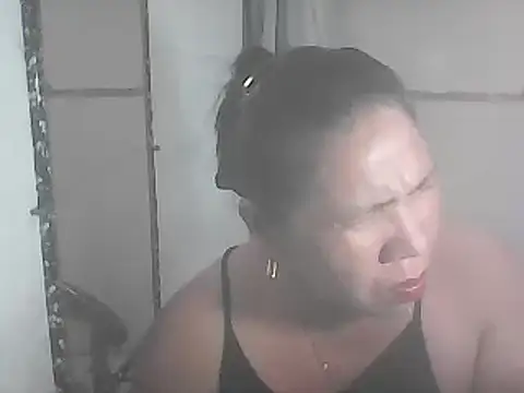 hotwet mama4uxx online show from January 17, 2025, 11:49 am