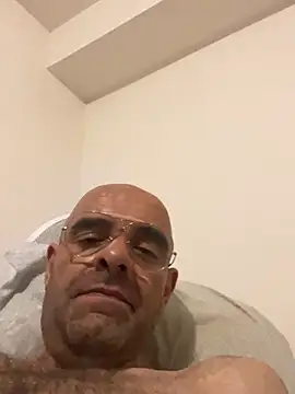 slim1976006 online show from July 14, 2026, 11:21 pm