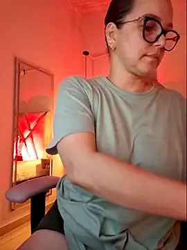 MariaPau 83 online show from October 4, 2025, 12:30 am