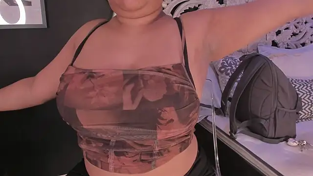 Snapshot of pamela_doll3 chatting on November 11, 2025, 4:12 am pamela doll3 online show from November 11, 2025, 4:12 am