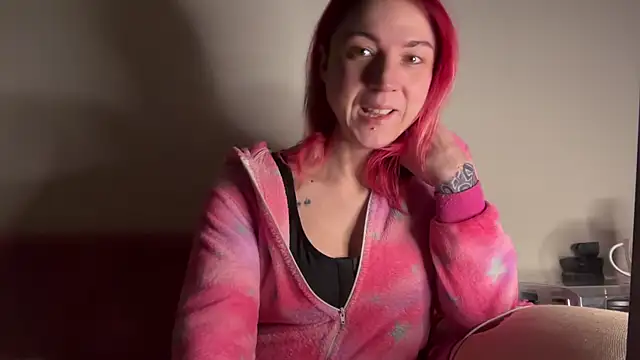 Nikky Divine online show from January 4, 2025, 6:19 am