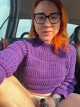 Nikky Divine online show from March 21, 2026, 2:53 pm