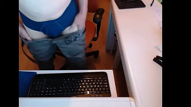 dutchpornking online show from November 14, 2025, 8:02 am