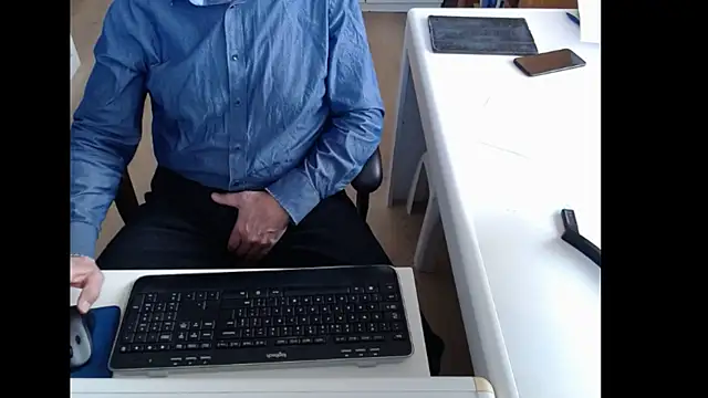 dutchpornking online show from November 20, 2025, 8:36 am