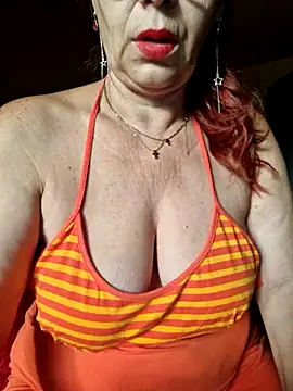 Snapshot of Chriss_Tinaa chatting on July 1, 2026, 4:36 am Chriss Tinaa online show from July 1, 2026, 4:36 am