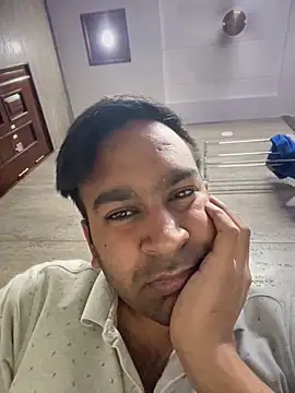 luciferdxm5 online show from April 6, 2026, 10:00 pm