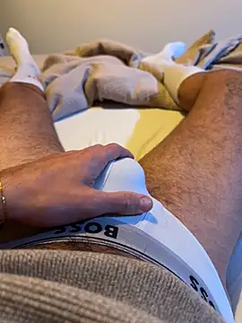 Zacaria25 online show from December 2, 2025, 8:04 pm