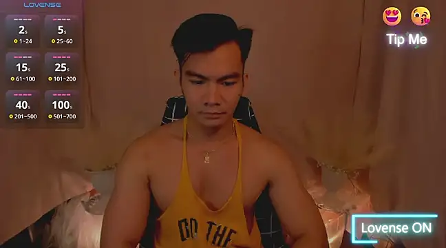 Snapshot of 000batman000 chatting on December 6, 2024, 11:25 pm 000batman000 online show from December 6, 2024, 11:25 pm