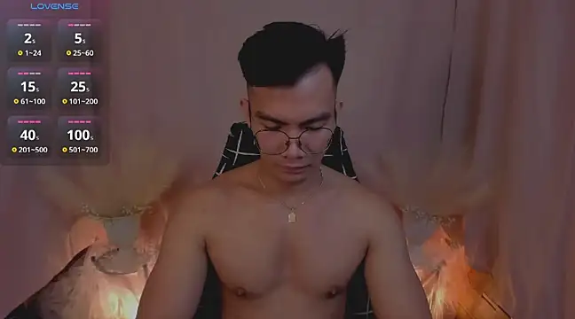 Snapshot of 000batman000 chatting on December 11, 2024, 1:15 am 000batman000 online show from December 11, 2024, 1:15 am