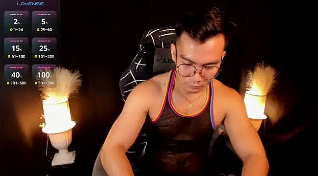 Snapshot of 000batman000 chatting on March 13, 2025, 3:54 am 000batman000 online show from March 13, 2025, 3:54 am