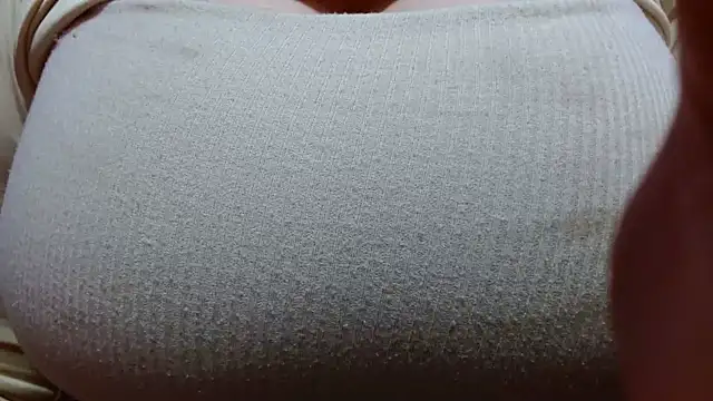 AnnyelinnaLove online show from January 22, 2025, 8:17 pm