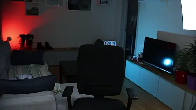 kevin-park online show from December 1, 2024, 7:47 pm