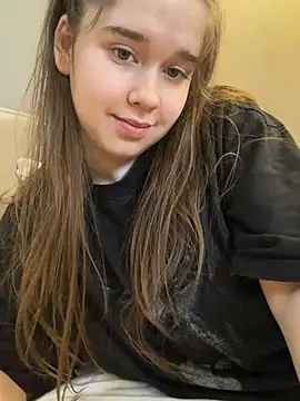 Snapshot of HornyGirlH chatting on June 23, 2026, 7:50 am HornyGirlH online show from June 23, 2026, 7:50 am