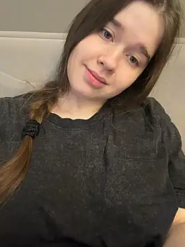 Snapshot of HornyGirlH chatting on June 27, 2026, 9:03 am HornyGirlH online show from June 27, 2026, 9:03 am