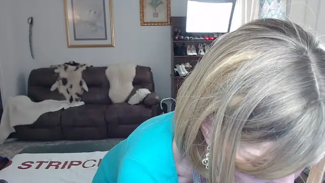 SindeeDix online show from October 22, 2025, 7:13 pm