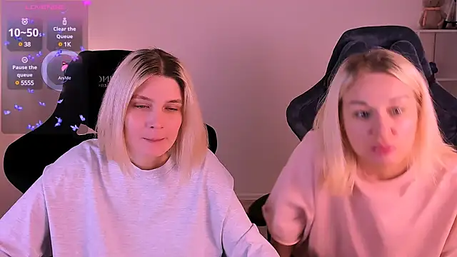 hotblonds online show from December 1, 2024, 5:02 pm