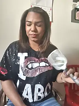 Snapshot of NatiBrunet chatting on February 15, 2026, 7:32 pm NatiBrunet online show from February 15, 2026, 7:32 pm