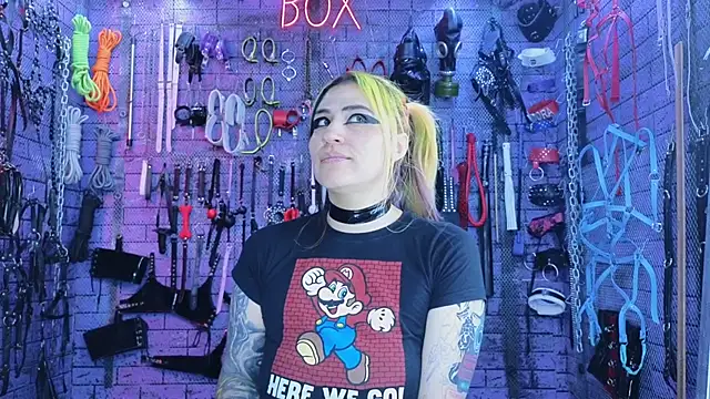 PANDORANEZZ online show from October 19, 2025, 8:04 am