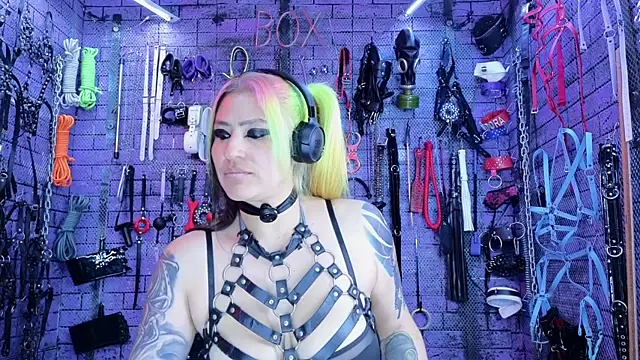 PANDORANEZZ online show from April 4, 2026, 8:01 am