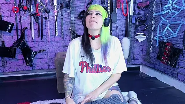 PANDORANEZZ online show from July 12, 2026, 10:01 pm