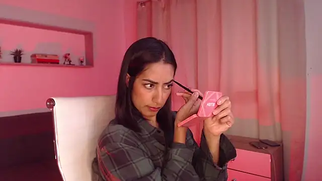 Brown skin11 online show from December 4, 2024, 9:35 pm