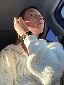 Snapshot of YOUR-KARINA chatting on December 29, 2024, 3:33 am YOUR-KARINA online show from December 29, 2024, 3:33 am