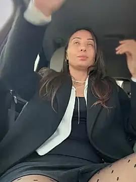 Snapshot of YOUR-KARINA chatting on February 17, 2025, 9:24 am YOUR-KARINA online show from February 17, 2025, 9:24 am