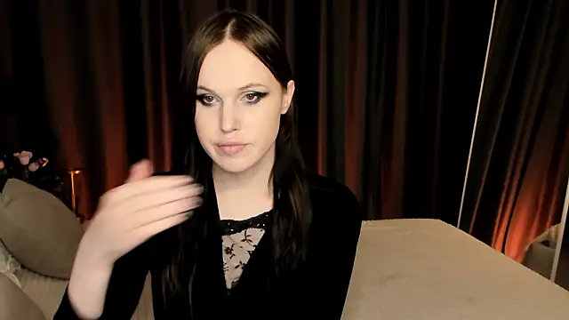 EffieMinki online show from February 19, 2026, 9:00 pm