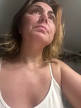 Emma roqueen online show from May 28, 2026, 9:45 pm