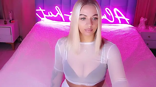 AllwaysHotJ online show from November 12, 2025, 2:34 am