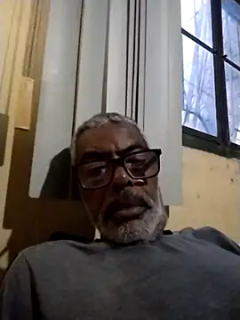 Snapshot of Thadew chatting on November 27, 2025, 8:55 pm Thadew online show from November 27, 2025, 8:55 pm