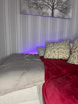 KikiVega online show from December 15, 2024, 2:59 pm