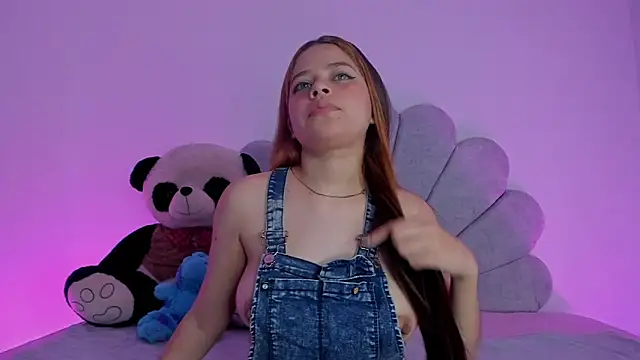 EmmaClarck online show from December 13, 2024, 9:41 pm