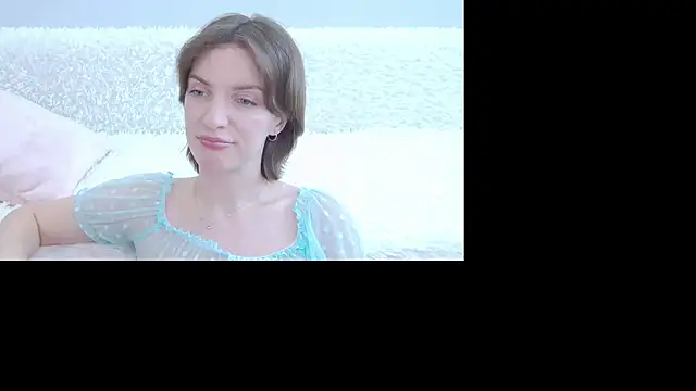 Snapshot of Beauty_Alex chatting on March 4, 2026, 4:18 am Beauty Alex online show from March 4, 2026, 4:18 am