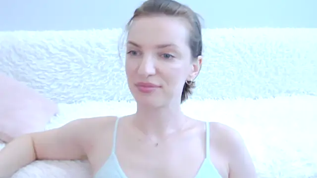 Beauty Alex online show from June 14, 2026, 2:20 am
