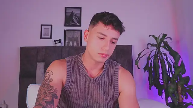 I Gabriel online show from July 18, 2026, 4:49 am