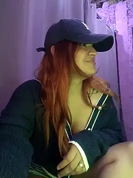 Snapshot of SexyFriends_ chatting on July 8, 2026, 12:37 am SexyFriends online show from July 8, 2026, 12:37 am