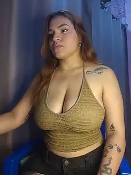Snapshot of SexyFriends_ chatting on July 17, 2026, 12:50 am SexyFriends online show from July 17, 2026, 12:50 am