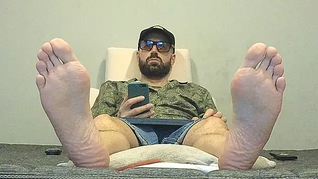 Snapshot of MattxFeet chatting on February 5, 2026, 9:08 pm MattxFeet online show from February 5, 2026, 9:08 pm