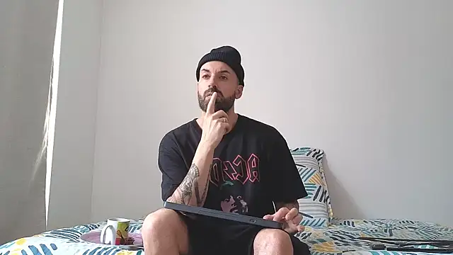 Snapshot of MattxFeet chatting on March 31, 2026, 3:12 pm MattxFeet online show from March 31, 2026, 3:12 pm