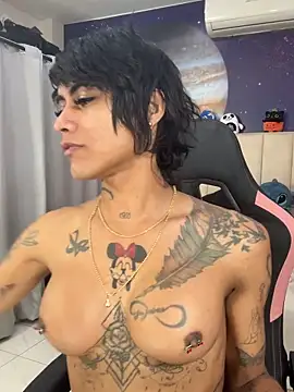 Snapshot of Nella_Dolls chatting on November 16, 2025, 12:55 pm Nella Dolls online show from November 16, 2025, 12:55 pm