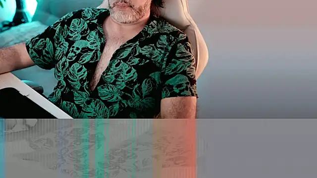 Snapshot of Sanders_White chatting on January 26, 2025, 5:02 am Sanders White online show from January 26, 2025, 5:02 am