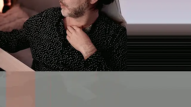 Snapshot of Sanders_White chatting on February 11, 2025, 2:35 am Sanders White online show from February 11, 2025, 2:35 am