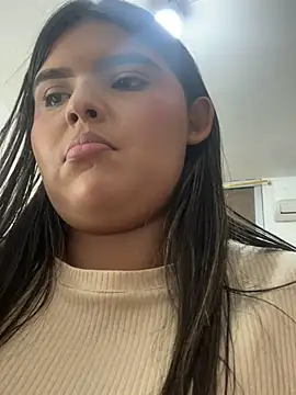 Snapshot of Lia_sexx chatting on February 19, 2025, 6:00 pm Lia sexx online show from February 19, 2025, 6:00 pm